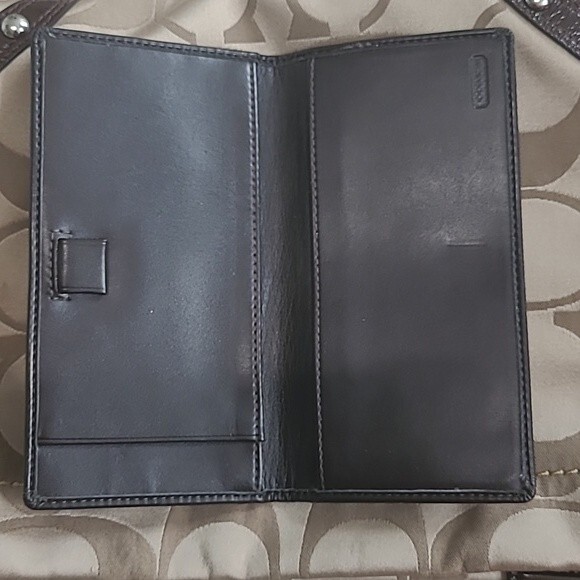 EUC Coach signature Women's metal chain stud shoulder bag & wallet set, tan - Picture 13 of 16